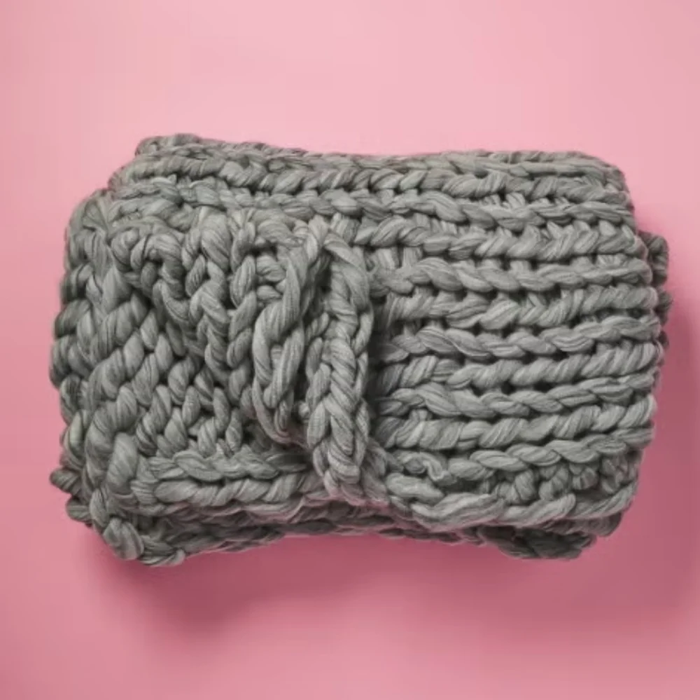 RACHEL ZOE Heather Gray Soft Chunky Hand-Knit Decorative Throw 50